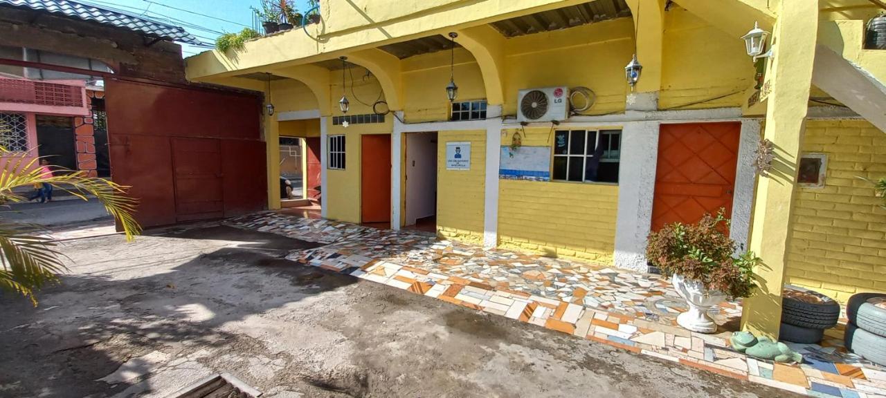 Hostal Santa Marta La Union Luaran gambar